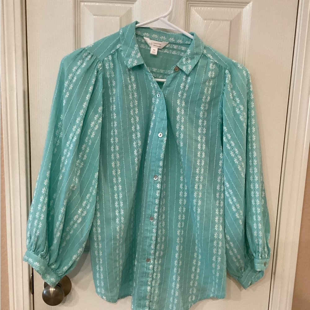 Lauren Conrad beautiful turquoise blouse, like new